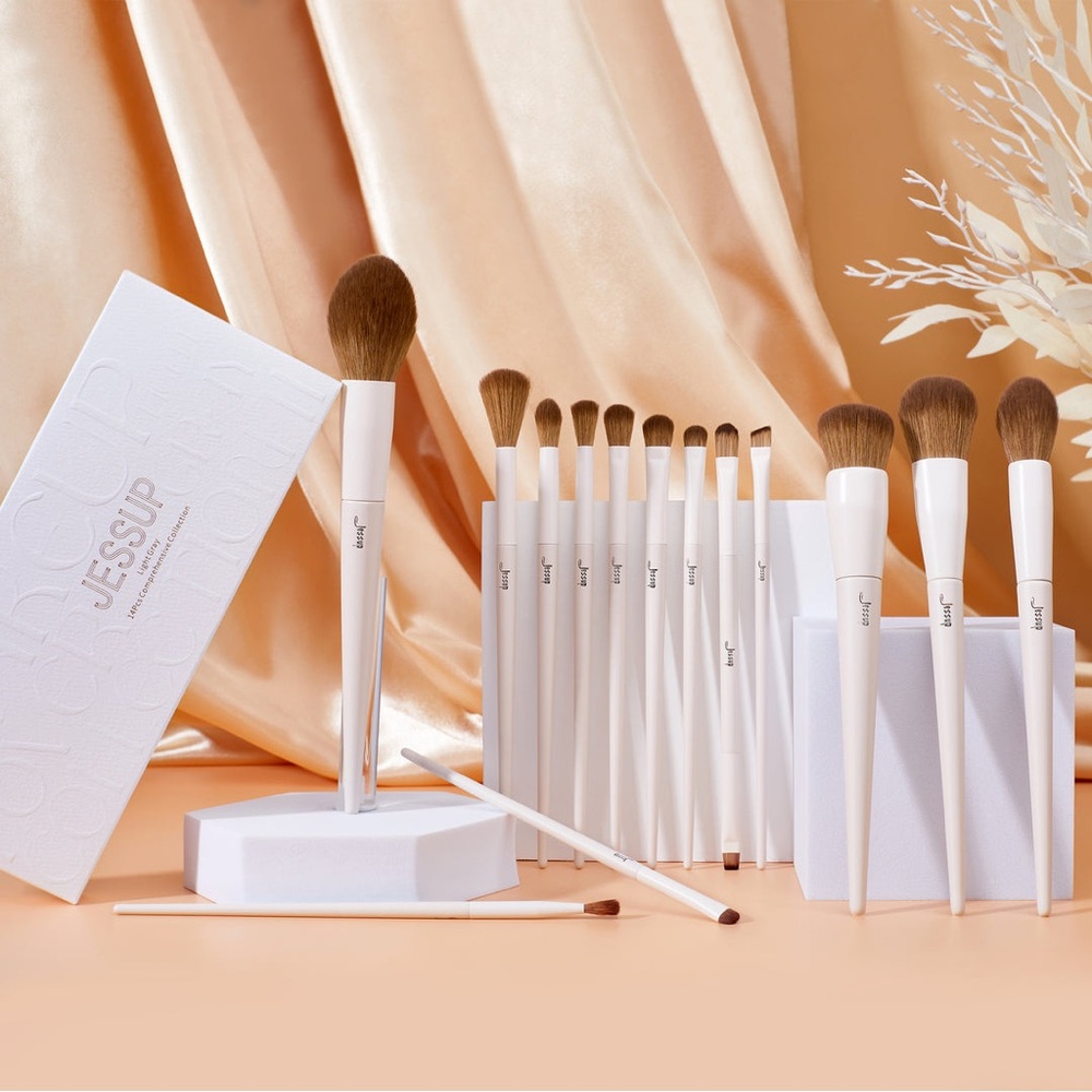 White Makeup Brush Set